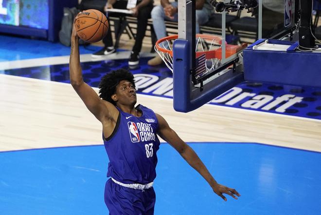 球迷之间引 球迷之间引