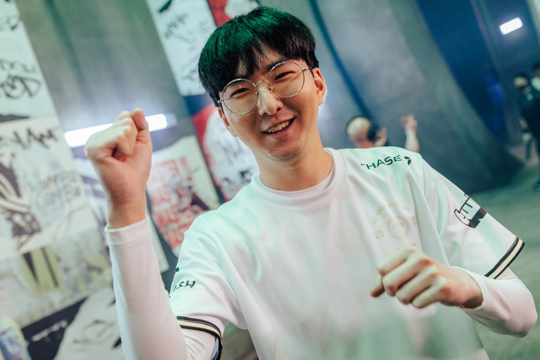 少数民族聚 少数民族聚