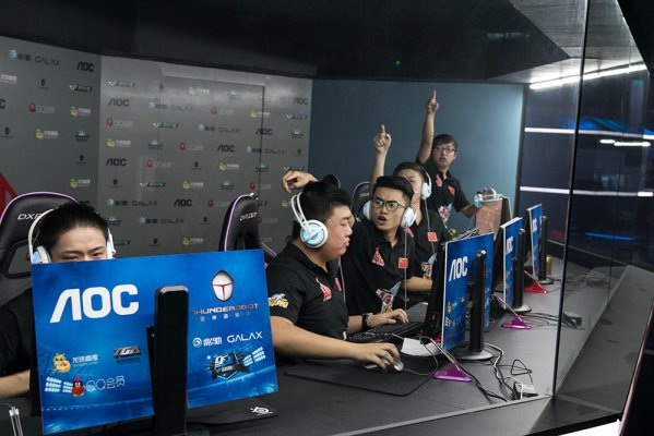 这使他在短 这使他在短